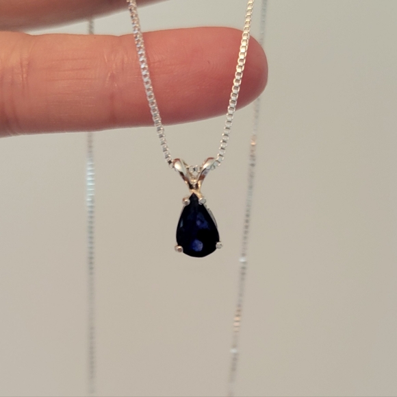 New 2ct Natural Blue Sapphire Pendant With A Chain - Picture 9 of 10